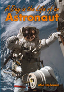 A Day in the Life of an Astronaut-9780008786182