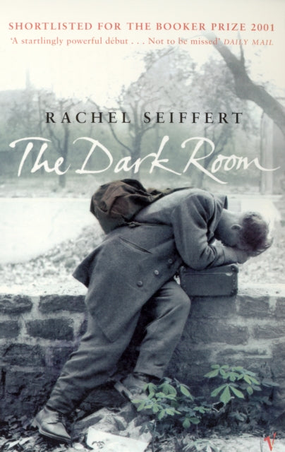 The Dark Room : World War 2 Fiction-9780099287179