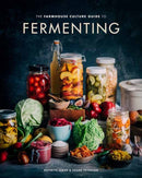 The Farmhouse Culture Guide to Fermenting : Crafting Live Cultured Foods and Drinks with 100 Recipes from Kimchi to Kombucha-9780399582653
