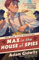 Max in the House of Spies : A Tale of World War II-9780593112106