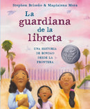 La guardiana de la libreta : Una historia de bondad desde la frontera?-9780593486467