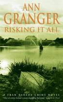 Risking It All (Fran Varady 4) : A sparky mystery of murder and revelations-9780747268017