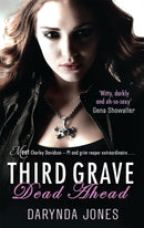 Third Grave Dead Ahead : Number 3 in series-9780749956141