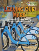 Leaving Our Mark : Reducing Our Carbon Footprint-9780778723851