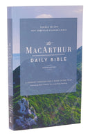 NASB, MacArthur Daily Bible, 2nd Edition, Paperback, Comfort Print-9780785257646