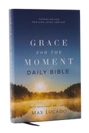 NKJV, Grace for the Moment Daily Bible, Hardcover, Comfort Print-9781400335886