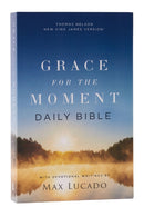 NKJV, Grace for the Moment Daily Bible, Softcover, Comfort Print-9781400335893