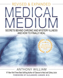 Medical Medium : Secrets Behind Chronic and Mystery Illness and How to Finally Heal (Revised and Expanded Edition)-9781401962876