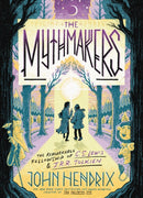 The Mythmakers : The Remarkable Fellowship of C.S. Lewis & J.R.R. Tolkien (A Graphic Novel)-9781419746345