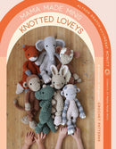 Mama Made Minis Knotted Loveys : 16 Heirloom Amigurumi Crochet Patterns-9781645679356