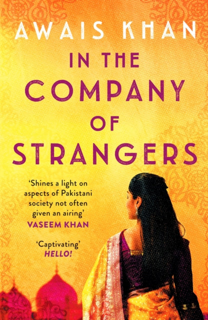 In The Company of Strangers : An engrossing, thought-provoking and emotional love story-9781804360118