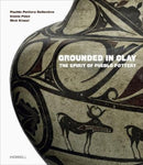 Grounded in Clay : The Spirit of Pueblo Pottery-9781858946924