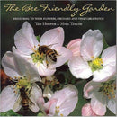 The Bee Friendly Garden : Bring Bees to Your Flowers, Orchard, and Vegetable Patch-9781899296293